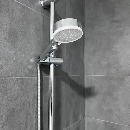 Royal Racing 3 شقة